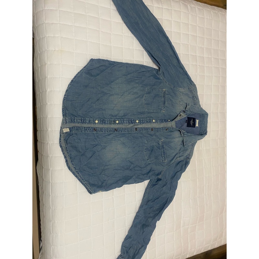 American Eagle boyfriend fit denim shirts M